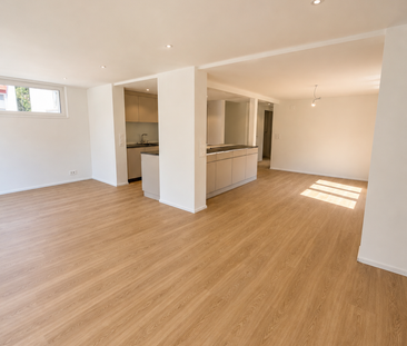 Modernes freistehendes 5.5-Zimmer-Einfamilienhaus an ruhiger Lage in Näfels - Photo 2