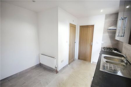 High Street, Addlestone, Surrey, KT15 1TR - Photo 4