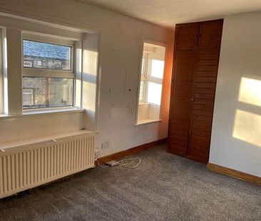 Hill Top Road, Thornton, BD13 - Photo 2