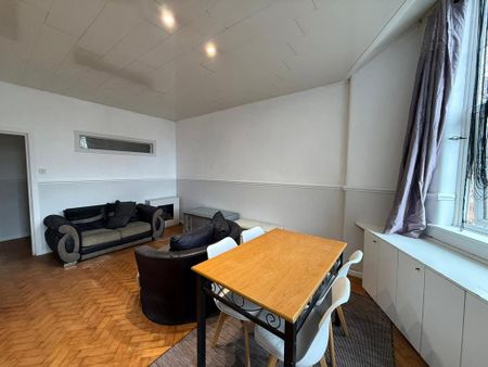 2 bedroom flat to rent - Photo 5