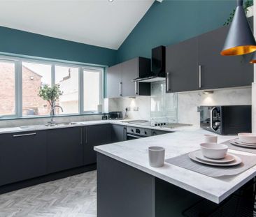 1 bedroom in a house share to rent - Photo 3