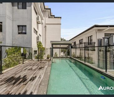 Furnished Inner-City Living in a Prime Location - Photo 5
