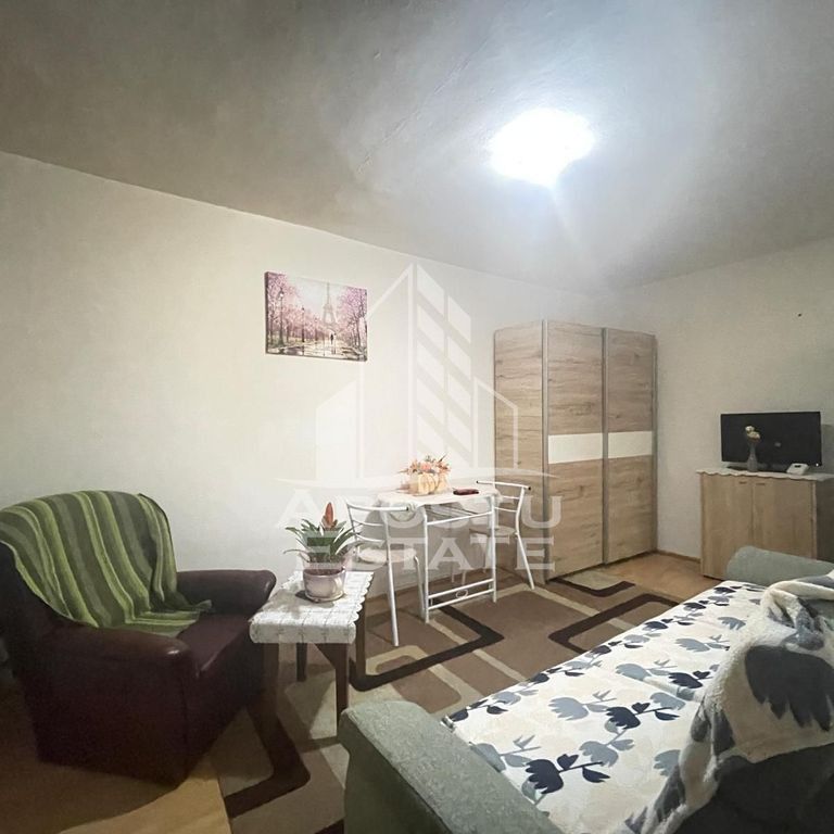 Garsoniera CF 1 Zona Micalaca - Fotografie 1