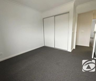 “COMFORTABLE LIVING IN A CONVENIENT LOCATION” - Photo 3