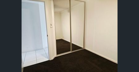 Modern & Convenient Living in Evanston Gardens - Photo 3