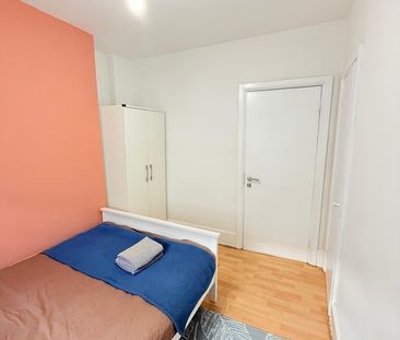 Room in a Shared Flat, Whitechapel Road, E1 - Photo 4
