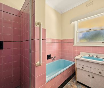 Character, Comfort & Space to Enjoy - Photo 5
