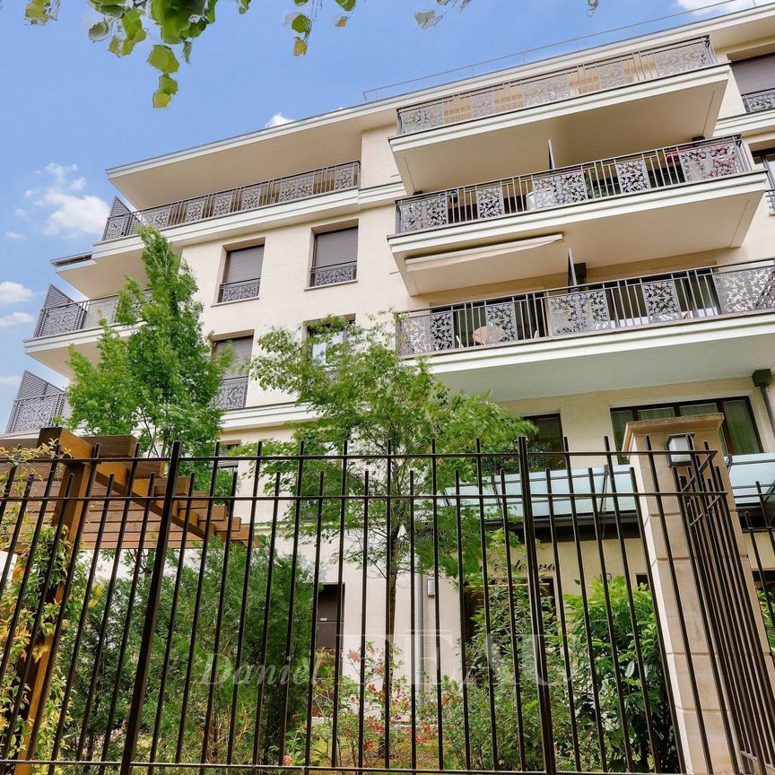 Location appartement, Saint-Cloud, 4 pièces, 95.35 m², ref 85963375 - Photo 1