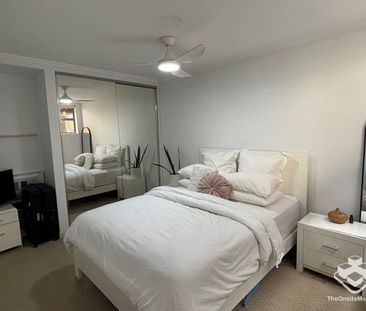 Ground-Floor Apartment with Private Courtyard & Resort-Style Facili... - Photo 4