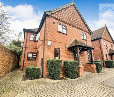 Witham Road, Romford, RM2 - Photo 5