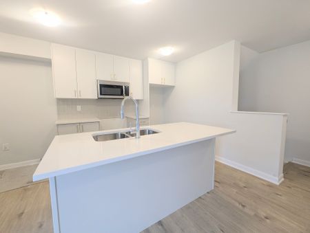 For Lease - 1124 Creekway Private, Kanata, Ontario - Photo 5