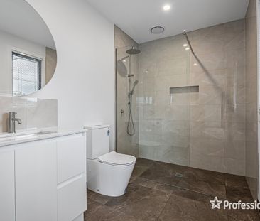 Spacious Family Home - Photo 6