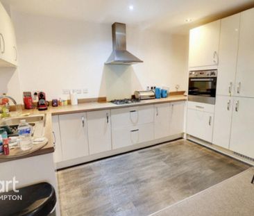 2 bedroom flat to rent - Photo 4