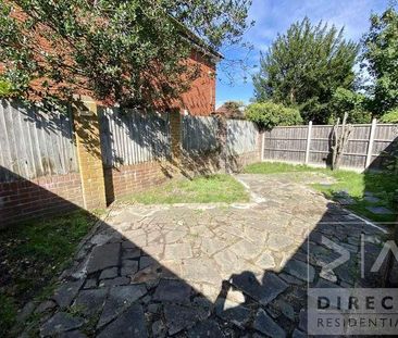 Hereford Close, Epsom, KT18 - Photo 3