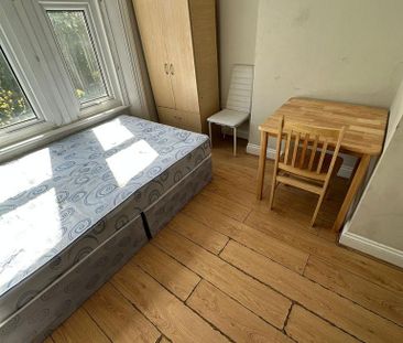 1 bedroom flat to rent - Photo 6