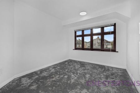 3 bedroom semi-detached house to rent - Photo 3