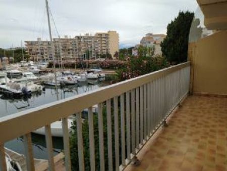 Location Appartement 2 pièces 30m² - Photo 2