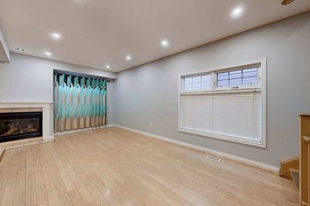 For Lease - 232 stonehenge Drive Unit# 21, Hamilton, Ontario - Photo 1