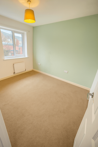 3 bedroom semi-detached house to rent - Photo 4