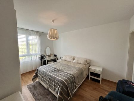 Beautiful apartment on the 3rd floor just a stone's throw from the lake! - Photo 3