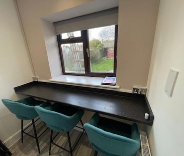 1 bedroom in a house share to rent - Photo 4