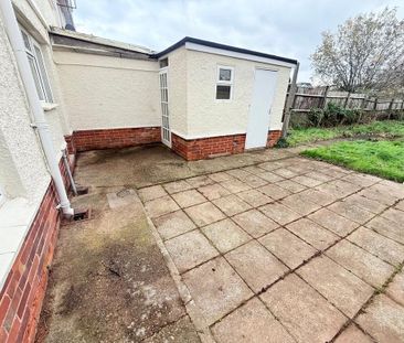 2 bedroom terraced house to rent - Photo 3