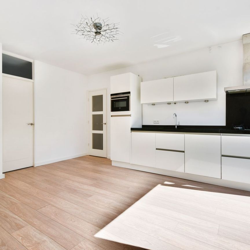 Appartement te huur: Esther de Boer-van Rijkstraat 22 1065 GN Amsterdam - Photo 1