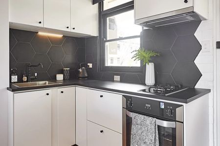 Light, bright and beautiful. - Photo 3