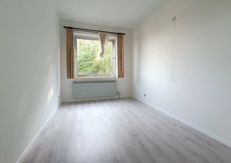 RUIM APPARTEMENT MET 3 SLAAPKAMERS EN GARAGE - Foto 4