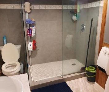 1 1/2 à louer au sous-sol avec entrée indépendante. 740 $/mois. Cha... - Photo 3