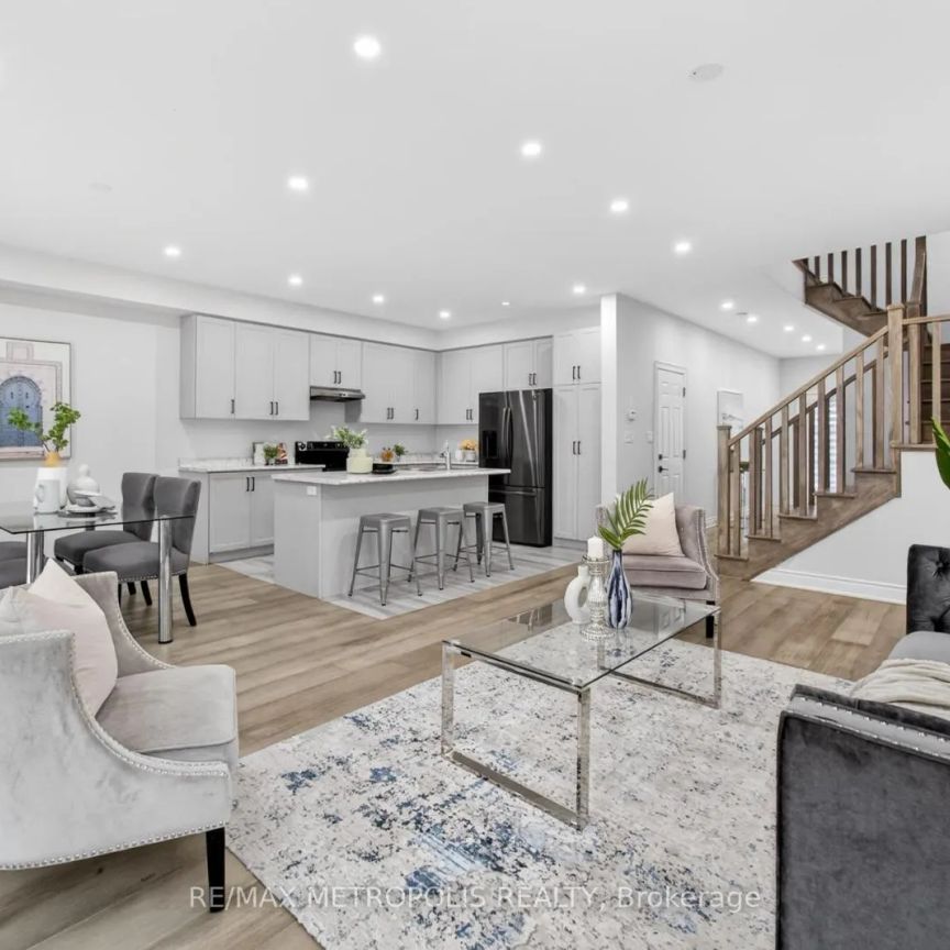 32 BALLINGER WAY - Photo 1