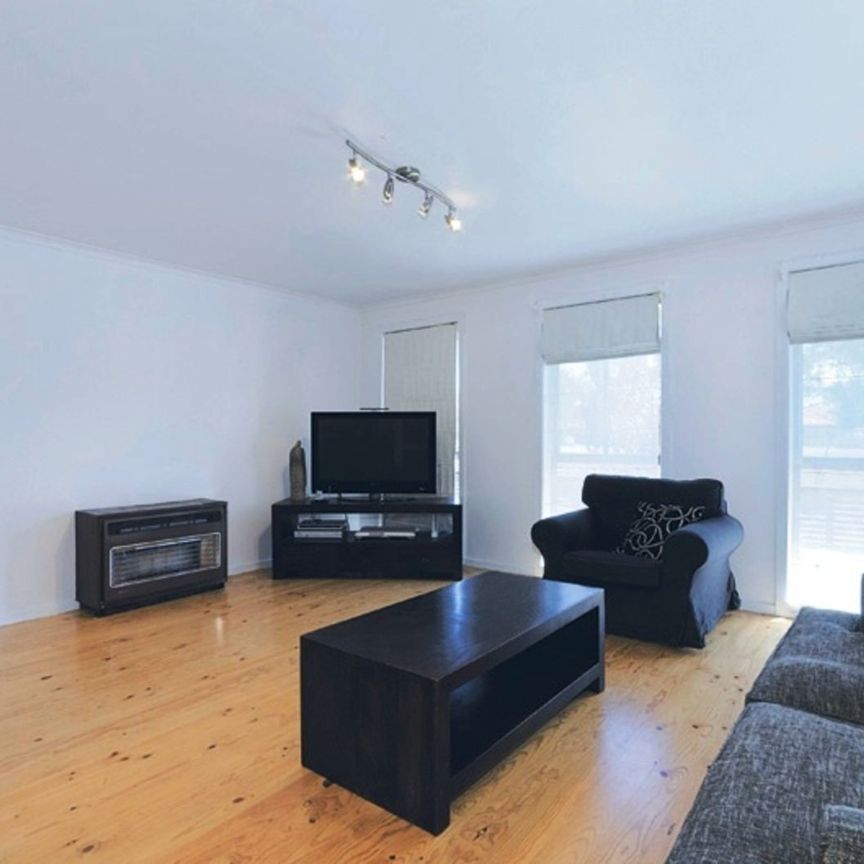 SPACIOUS FAMILY HOME - Photo 1