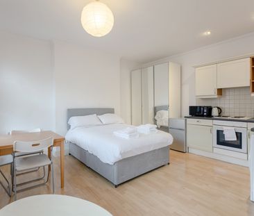 Studio Flat, Charleville Rd, W14 - Photo 6