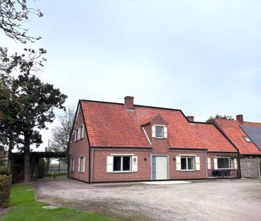 Huis te huur in Oostrozebeke voor € 1.100 met 3 slaapkamers - Photo 3