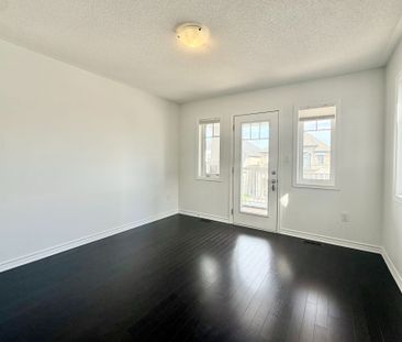 For Lease - 18 Kilmarnock Crescent Unit# Main, Whitby, Ontario - Photo 3