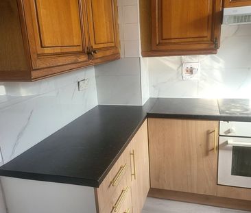 2 Bed Flat, Hoskins Close, E16 - Photo 2