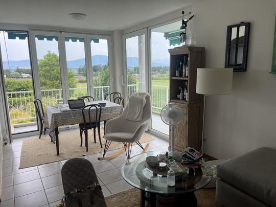 Bel appartement de 4 pièces au 1er étage avec balcon et vue dégagée - Photo 1