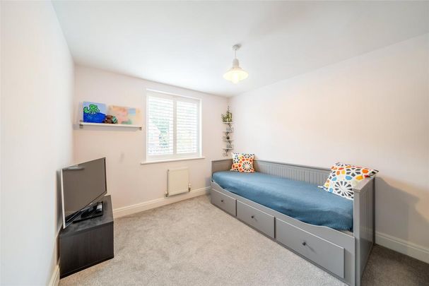 5 bedroom detached house to rent - Photo 1