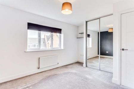 2 bedroom semi-detached house to rent - Photo 4