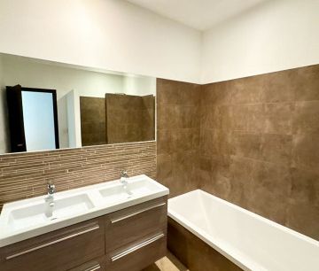Maison • Grand Sud- Aix la Duranne - Photo 6
