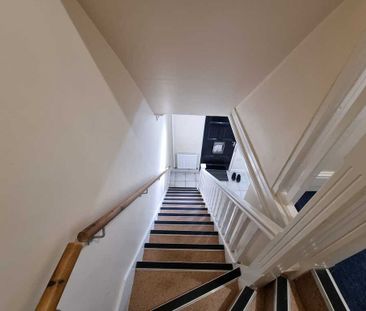 4 Bed Student Accommodation - Photo 2