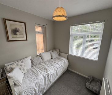 4 bedroom detached house to rent - Photo 4