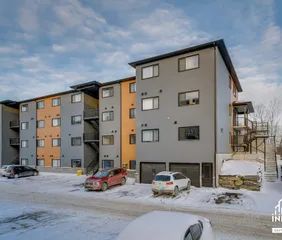 1 room apartment of 111m² in Sherbrooke - Photo 1