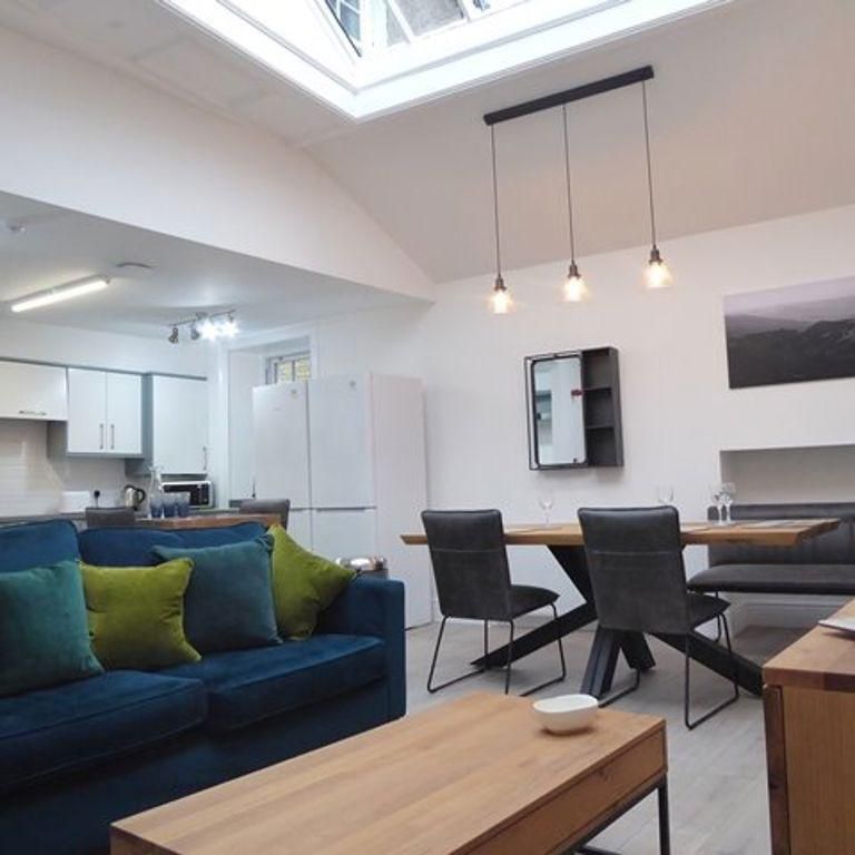 1 bedroom in a house share to rent - Photo 1