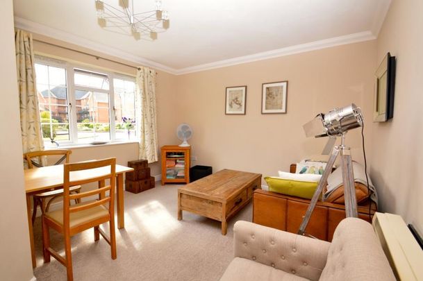 2 bedroom apartment to rent - Photo 1