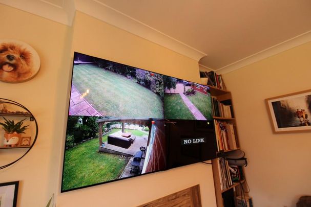 3 bedroom detached bungalow to rent - Photo 1