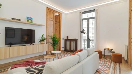 Room in a shared 7-bedroom apartment for rent in La Dreta de l'Eixample - Photo 3