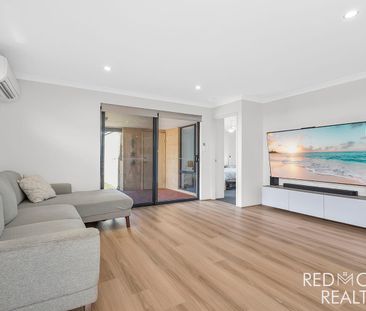 Modern 3x2 with Theatre! - Photo 1