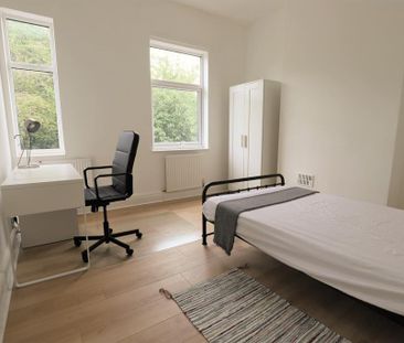 3 bedroom terraced house to rent - Photo 2