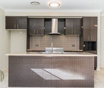 Neat Duplex in Prime Location - Photo 3